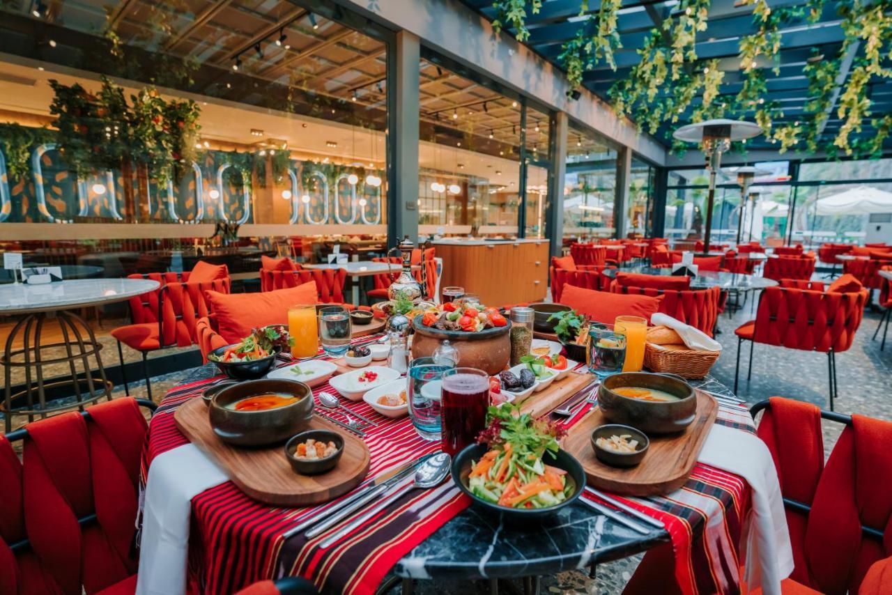 Mercure Trabzon Hotel Exterior photo Restaurant in the hotel